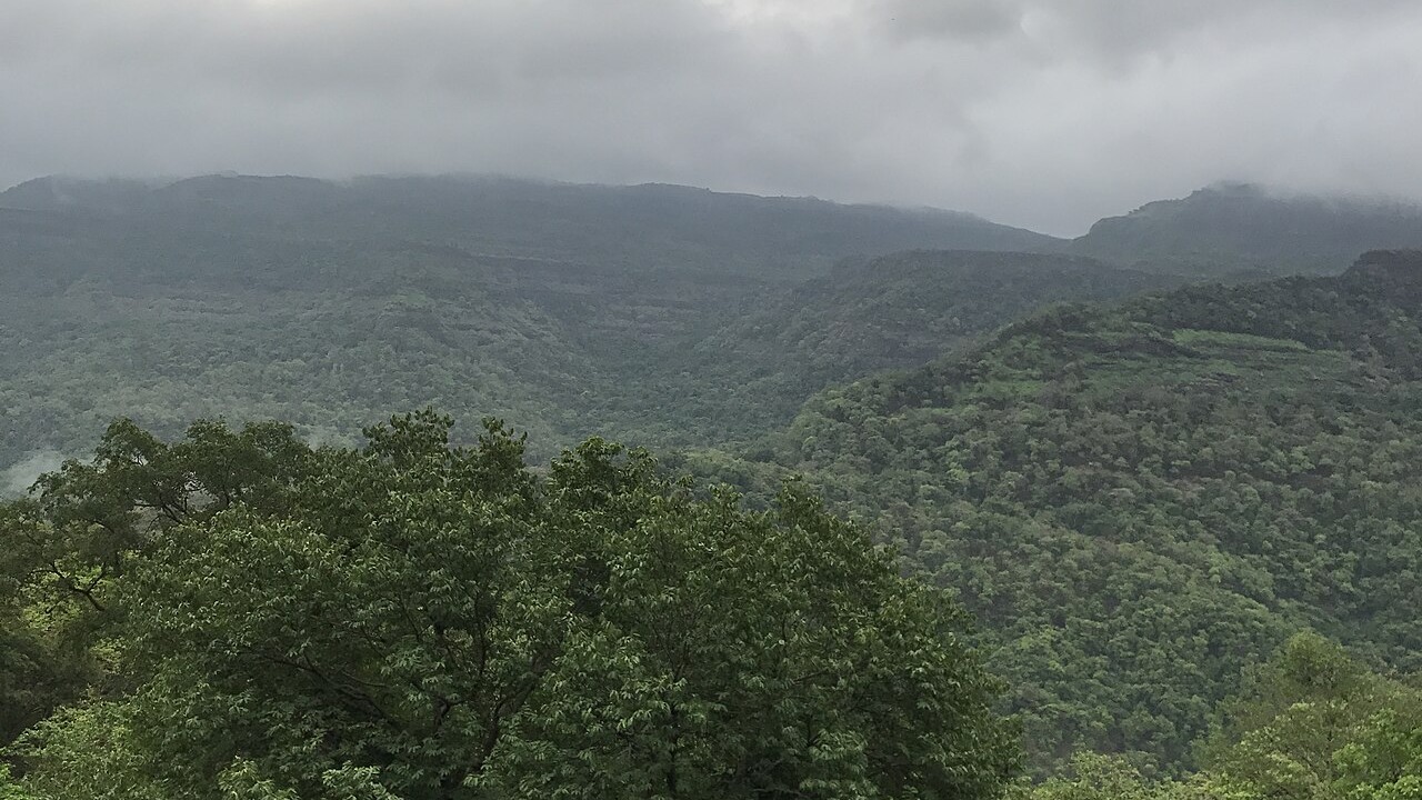 Lonavala — Misty Hills & Mountain Valleys